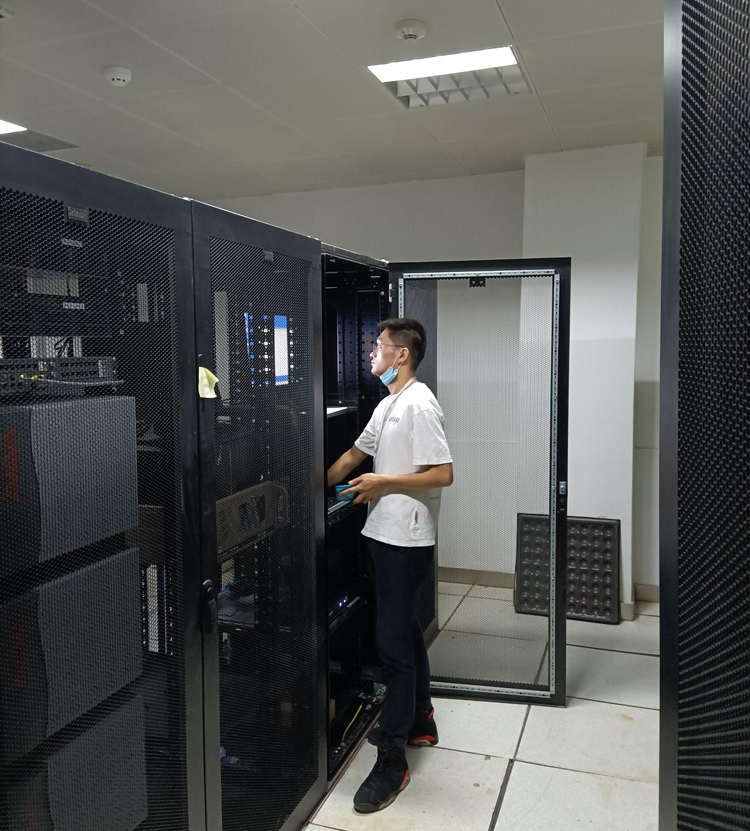 武漢泛海費爾蒙酒店亚洲成人麻豆